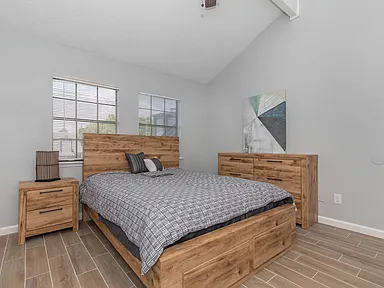 Blakemore Townhomes — Renovated Houston Townhome Living photo 8