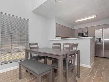 Blakemore Townhomes — Renovated Houston Townhome Living photo 9