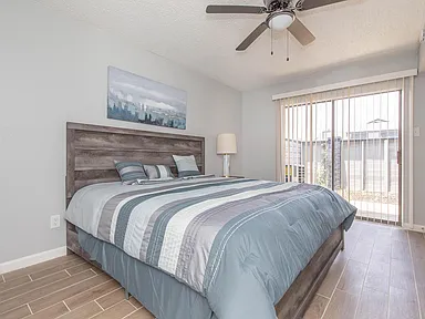 Blakemore Townhomes — Renovated Houston Townhome Living photo 10