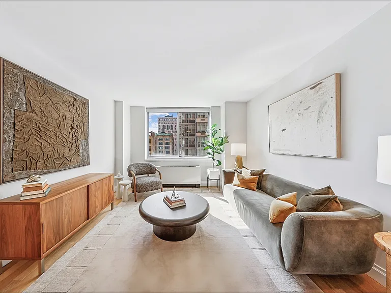 The Capitol at Chelsea — Luxury Manhattan Apartments photo 4